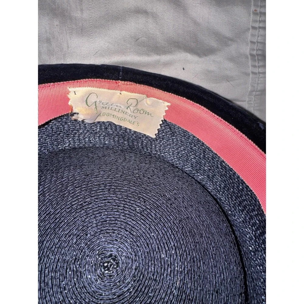Vintage Green Room Millinery Bloomingdales Navy Velvet Straw Pillbox Hat Brooch